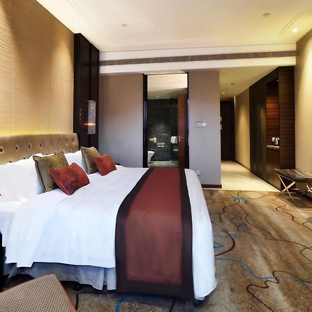Shenzhen Baohengda International Hotel Exterior photo